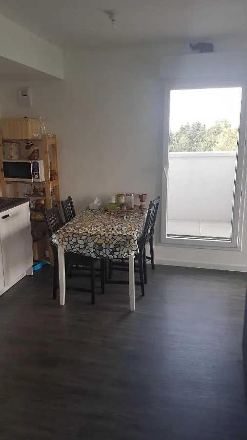 Chambre privée chez l'habitant dans un appartement T3 Rennes 0*,  France